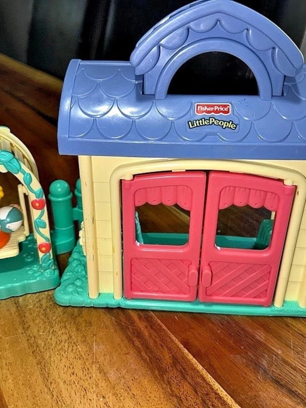 Fisher-Price Little People Summer Fun / Garden Gazebo Swing Playset Garden